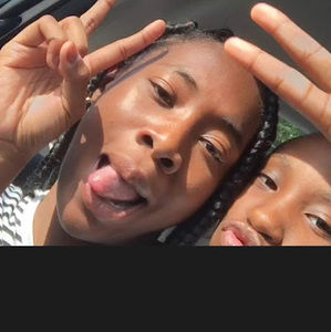 Meet your Posher, Bre &